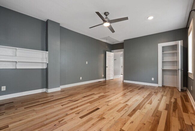 Building Photo - Beautifully Renovated 2 Bed / 2 Bath Home with Fenced Yard in Durham!