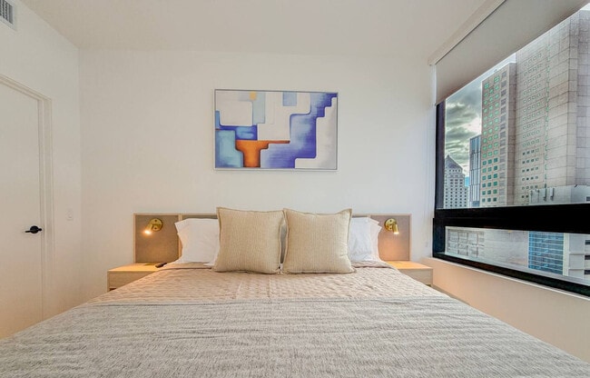 Building Photo - 225 N Miami Ave