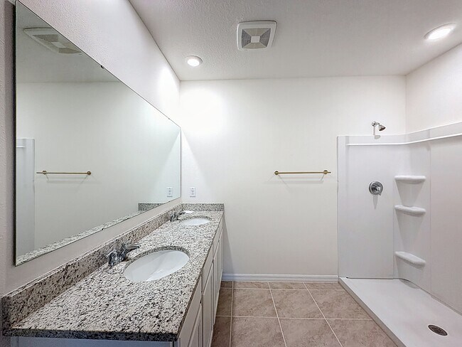 Building Photo - 3344 Mystic Pond Lp