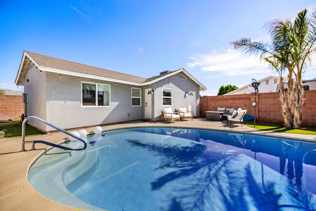 Building Photo - 8259 E Mulberry Ln