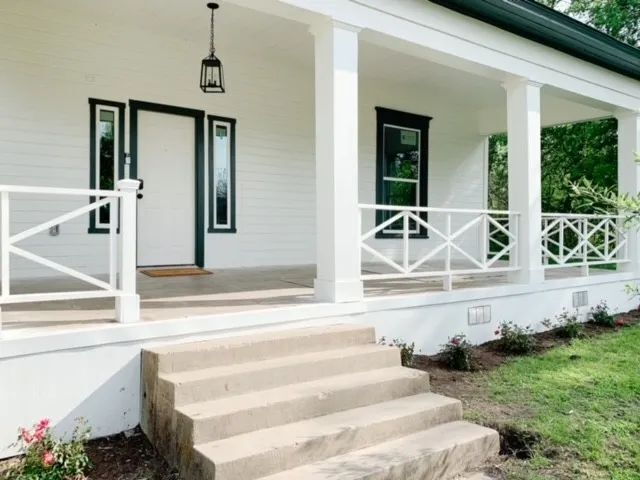 Building Photo - "Charming 3-Bed, 2-Bath Retreat with 1,333...