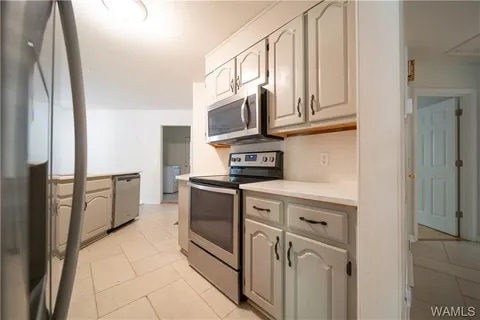 Building Photo - 7650 Hargrove E Rd