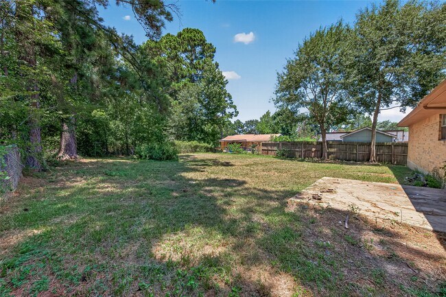 Building Photo - 102 Libby Cir