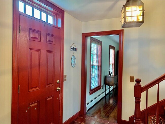 Building Photo - 6 Butts Rock Rd