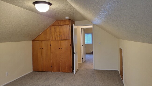Building Photo - Beautiful 3 bed 2 bath in Springfield with...