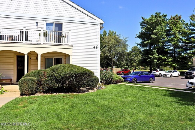 Building Photo - 311 Tulip Ln