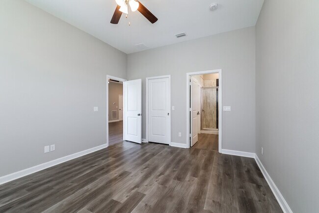 Building Photo - 105 Big Black Dr