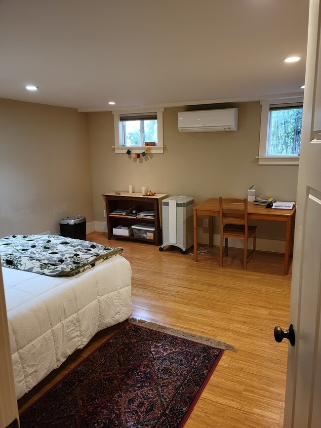 bedroom - 2109 31st Ave S