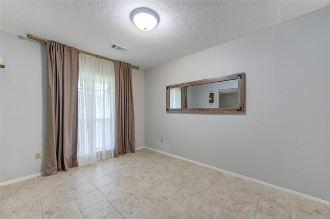 Building Photo - 16019 Fathom Ln