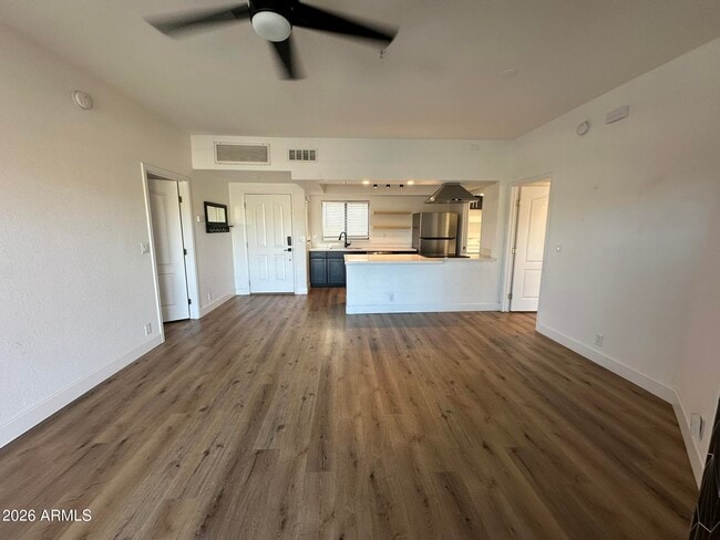 Building Photo - 10401 N Saguaro Blvd