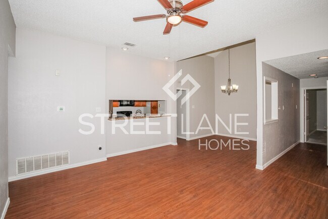 Building Photo - Charming 2 Bedroom in Mesquite!