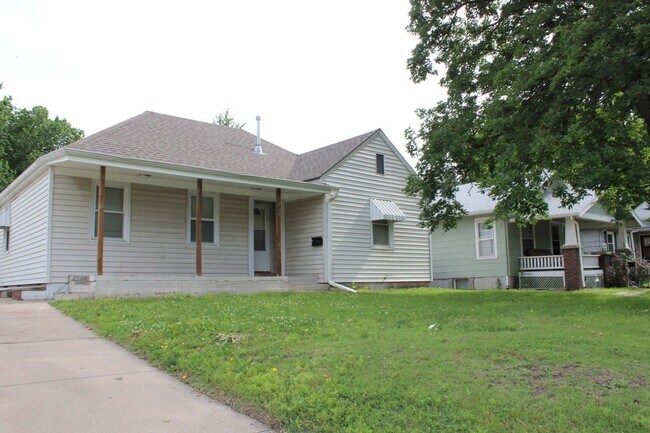Primary Photo - Four Bedroom House Available NICE