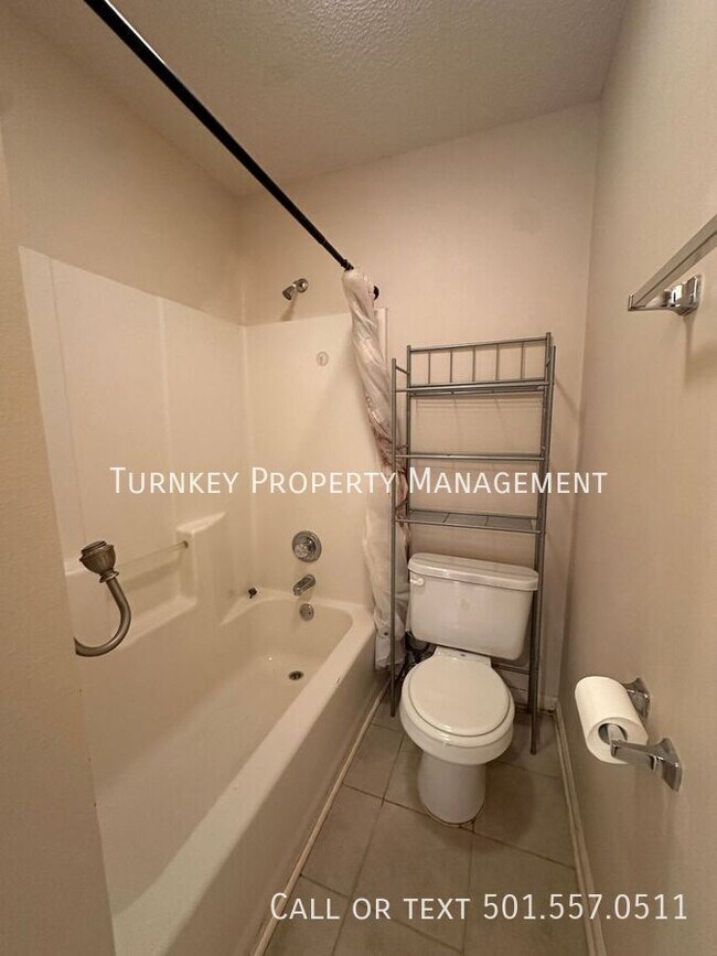 Building Photo - 7630 Olive Hill Dr