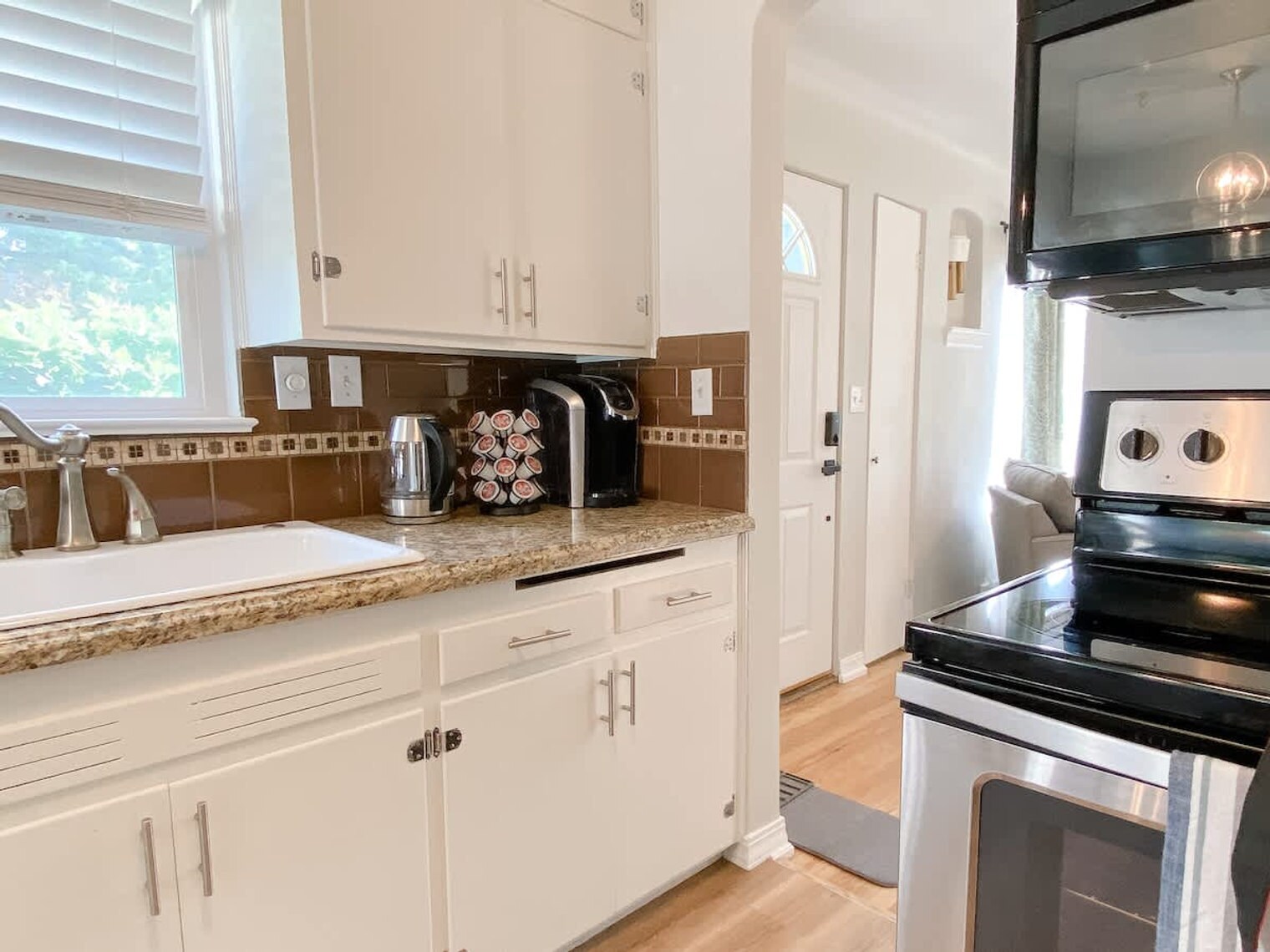 Building Photo - 920 W Lemp St