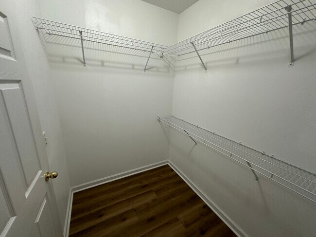 Building Photo - 22 Sir Lancelot Way