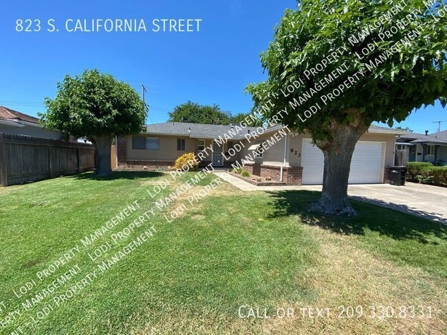 Building Photo - 823 S California St