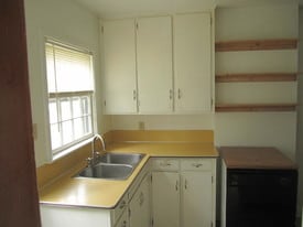 Building Photo - 2405 Knapp St