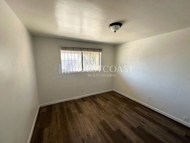 Building Photo - Highland