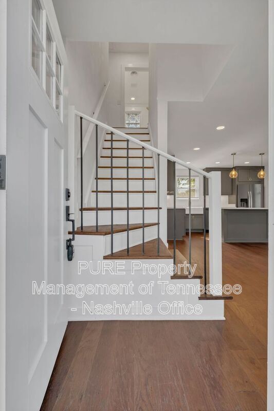 Building Photo - 2601 Oakwood Ave