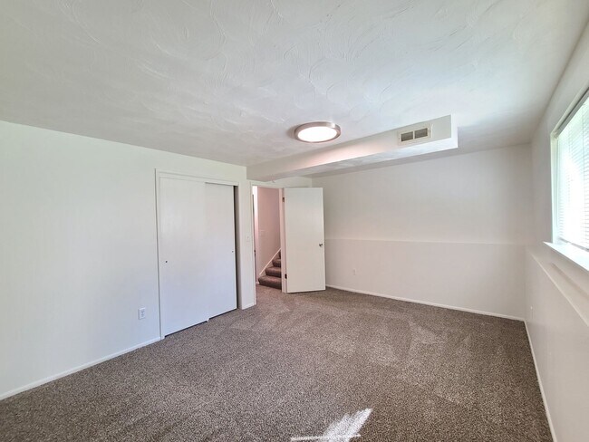 Building Photo - $2,400.00 - 4 Bed / 2 Bath Home in Upper South Hill with Large Backyard