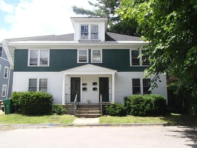 Building Photo - 30 Roxbury Ct