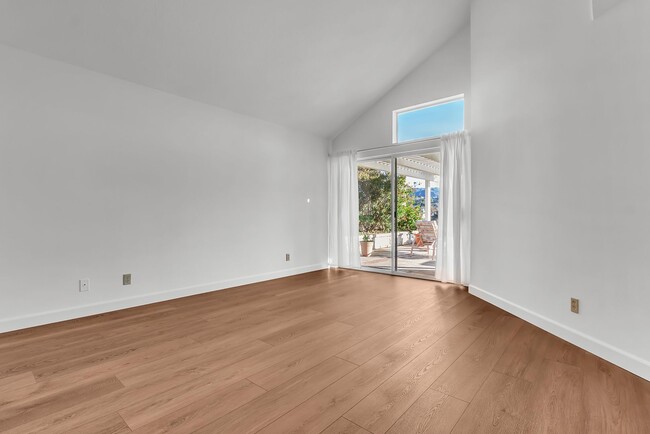 Building Photo - 54 Via Candelaria