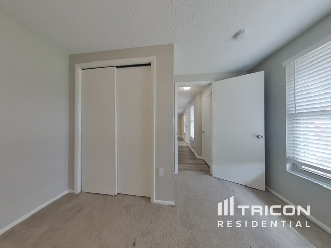 Building Photo - 3926 Cochise Terrace