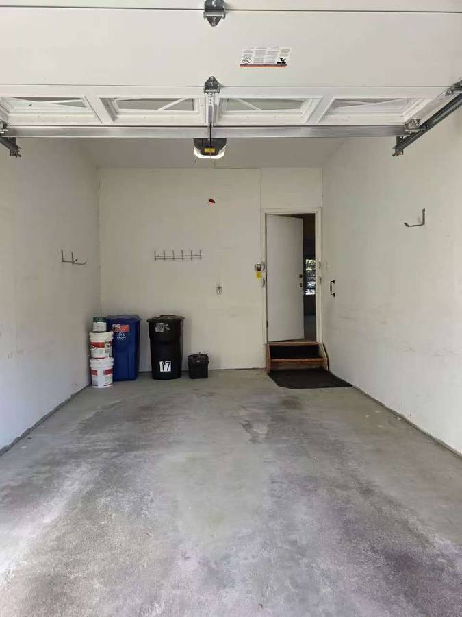 Building Photo - 17 Springhill Dr