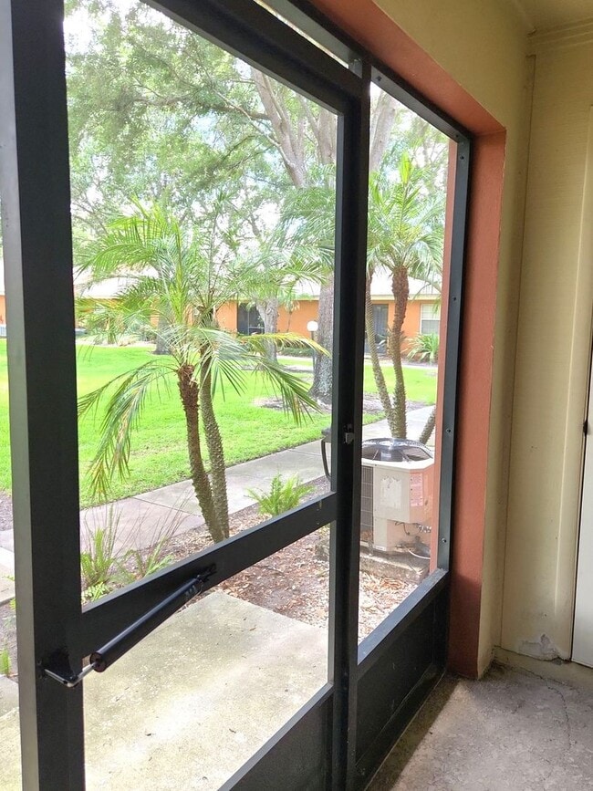Building Photo - 2Bed/1.5Bath TOWNHOUSE IN WINTER PARK!!   ...