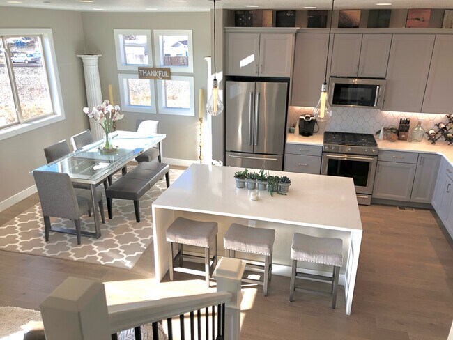 Building Photo - 1007 Leonard Ln