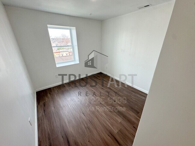 Building Photo - 2317 N 15th St