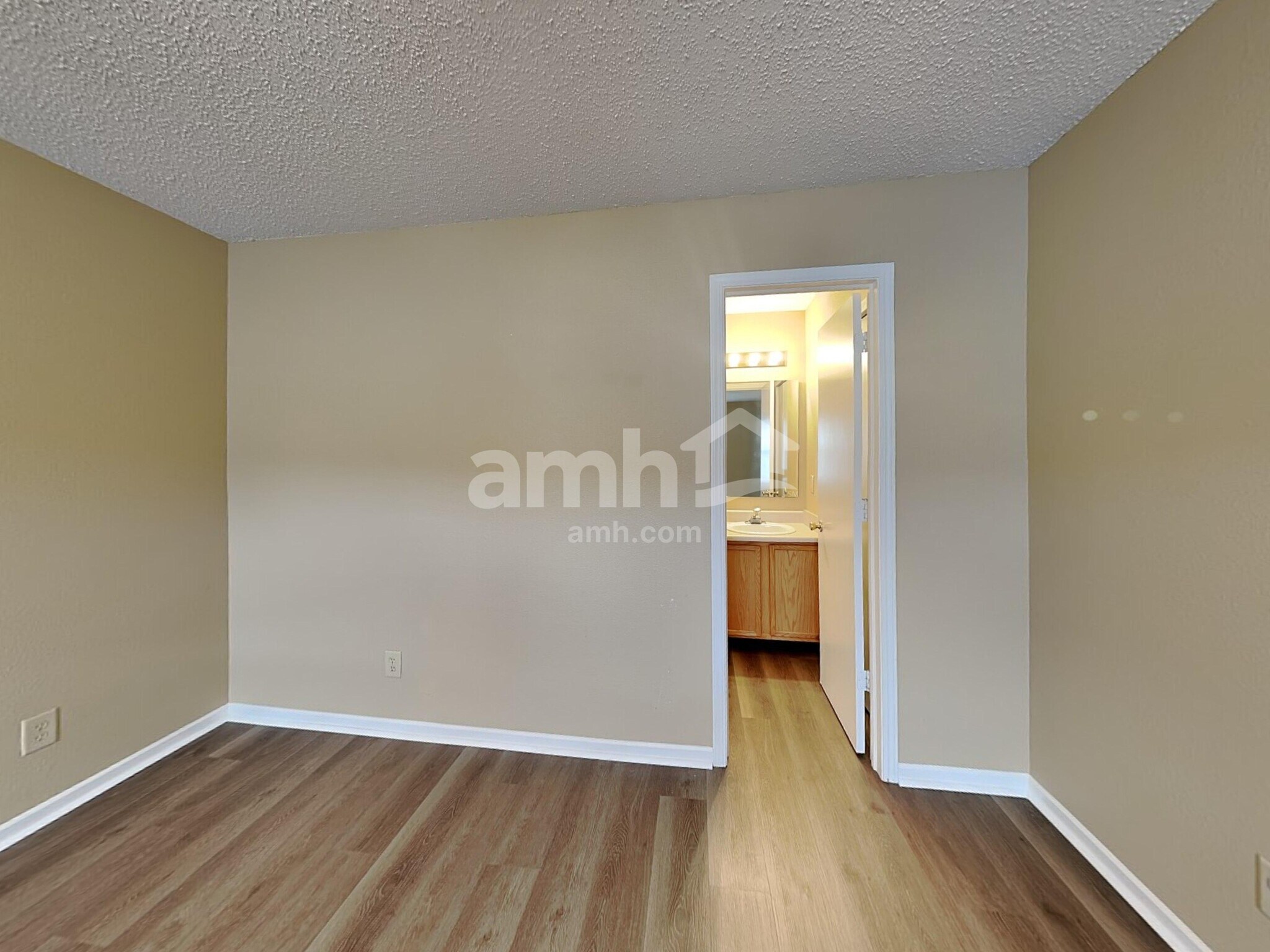Building Photo - 12670 Justice Crossing