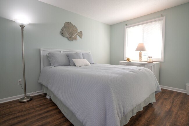 Building Photo - OCEANFRONT GETAWAY OFF-SEASON MONTHLY RENTAL