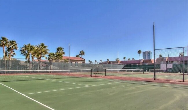 Building Photo - Bella Vita Beauty - New Upgrades & Resort-Style Amenities