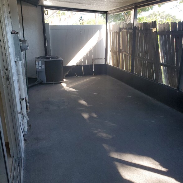 Primary Photo - 7240 Parkside Villas Dr