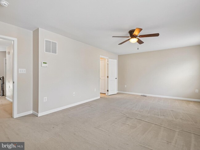 Building Photo - 23 Taylors Hl Wy