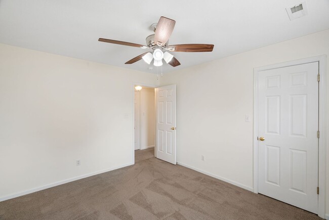 Building Photo - 3509-3511-3511 La Mesa Dr