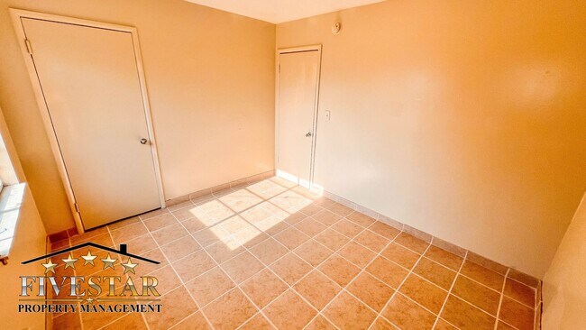 Building Photo - 2105 Del Amo Way