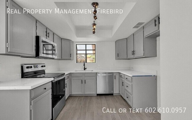 Building Photo - 5216 E Half Moon Dr