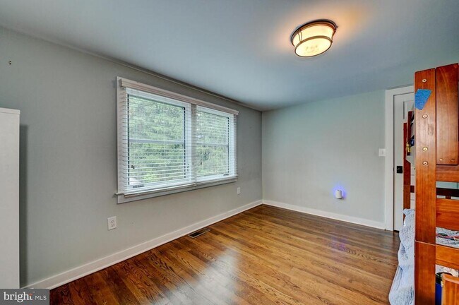 Building Photo - 353 Cherry Hill Rd