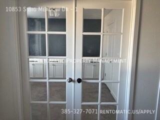 Building Photo - 10853 Big Meadow Dr