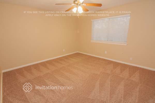 Building Photo - 2113 Pleasant Valley Dr