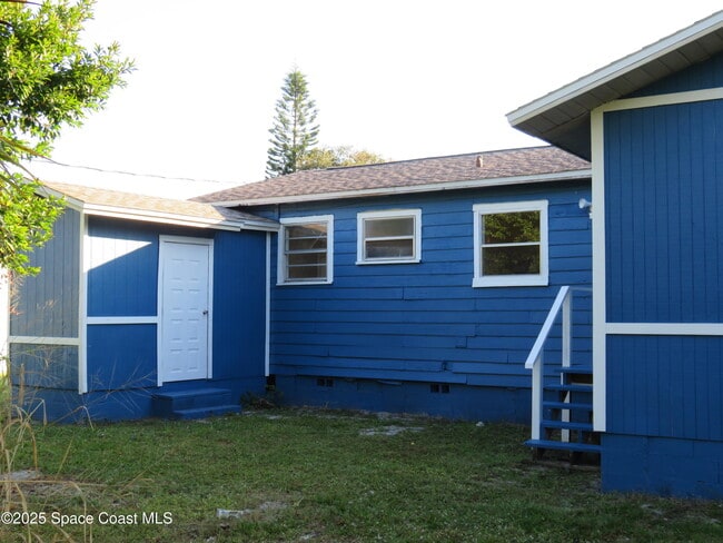 Building Photo - 1690 Elizabeth Ave