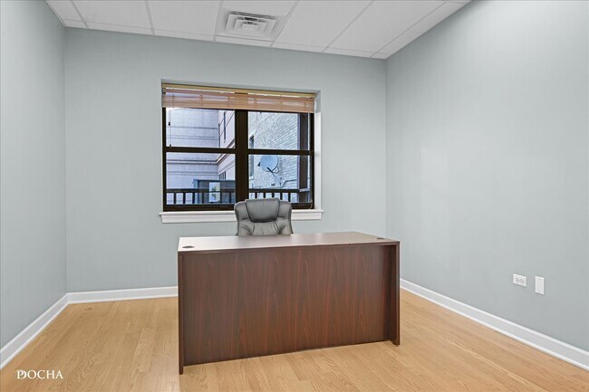 Building Photo - 202 W Main St