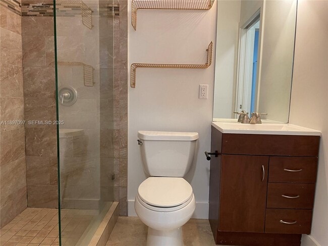 Building Photo - 2845 Coconut Ave