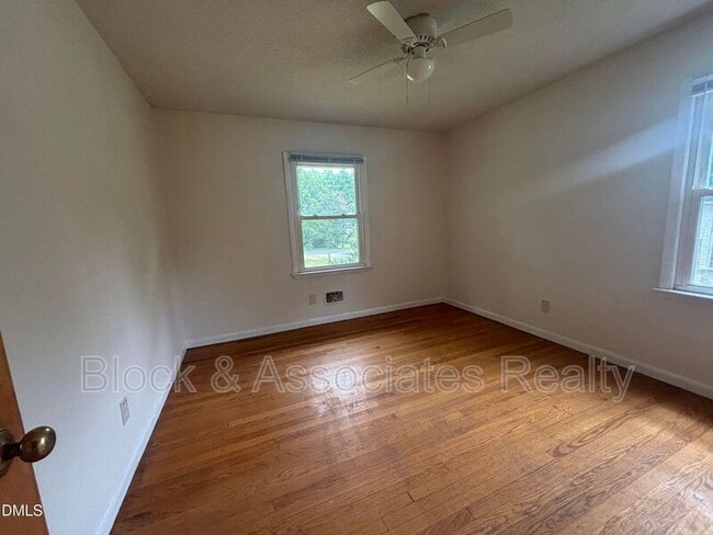 Building Photo - 3609 Melrose Dr