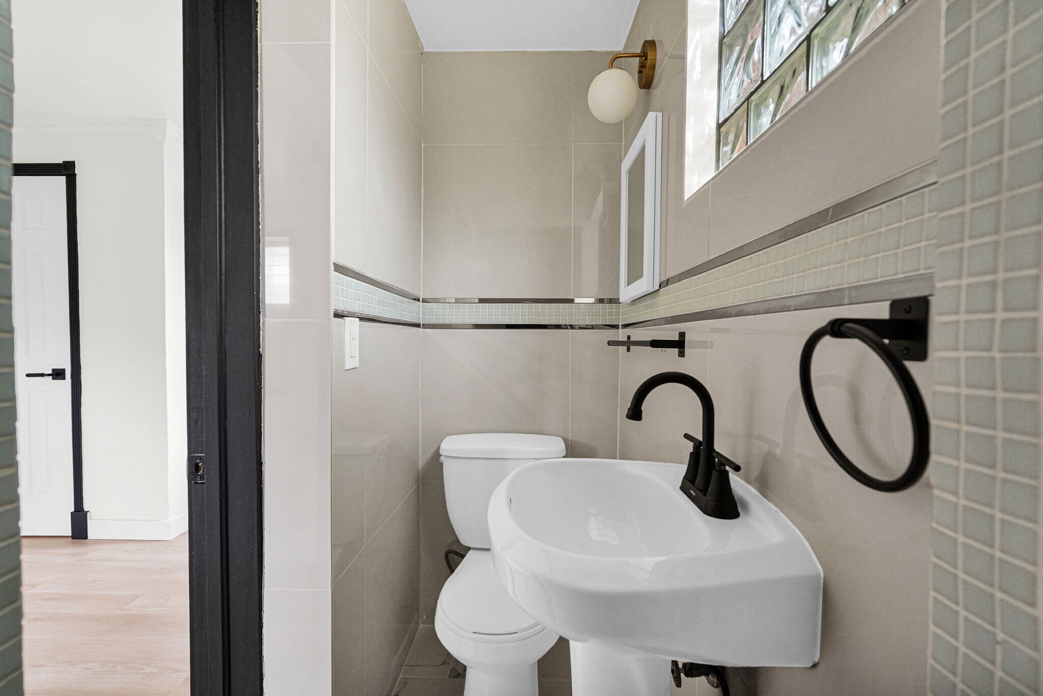 Building Photo - 751 NE 122nd St