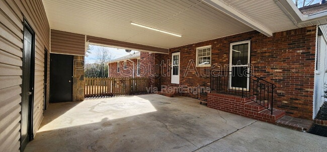 Building Photo - 1240 Flat Rock Rd