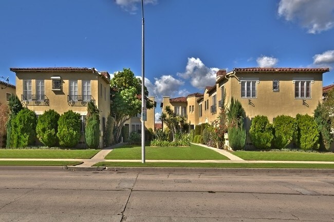 Primary Photo - 1047-1053 S Orange Grove Ave