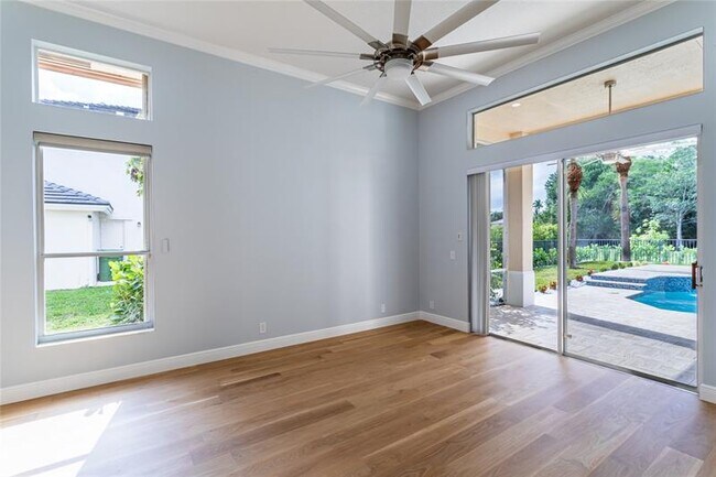 Building Photo - 15683 Cypress Park Dr